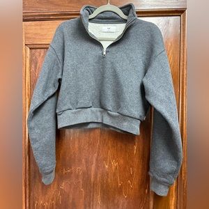 Aritzia TNA Perfect 1/4 Zip Sweatshirt. Size small.